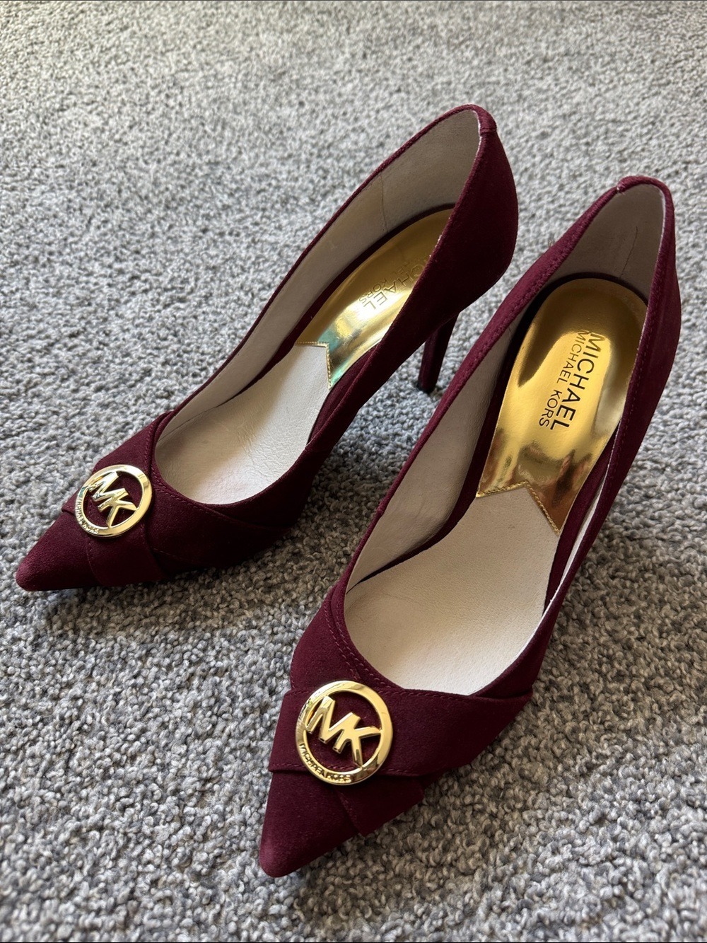 Michael Kors Wine Pointed Toe Pumps with Gold MK Medallion - Picture 2 of 7